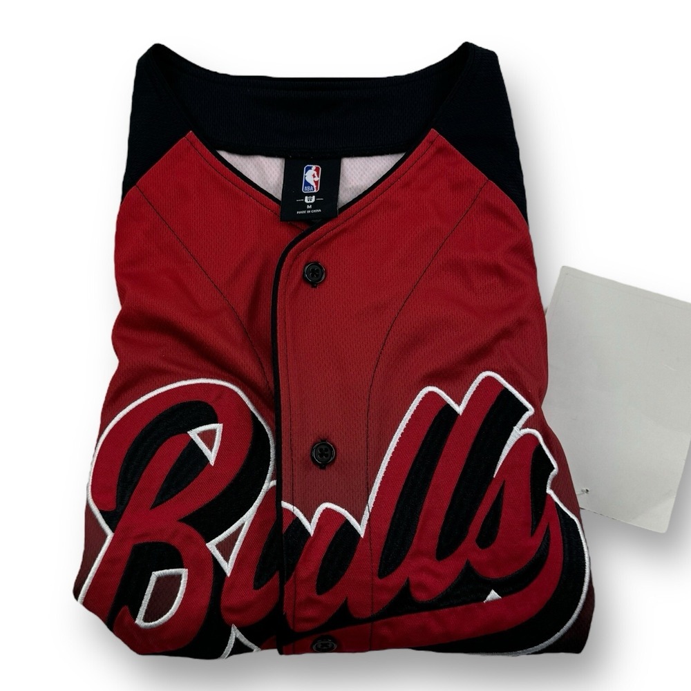 Ultra Game x NBA Chicago Bulls Short Sleeve Button Up Shirt - Black & Red - Med‎